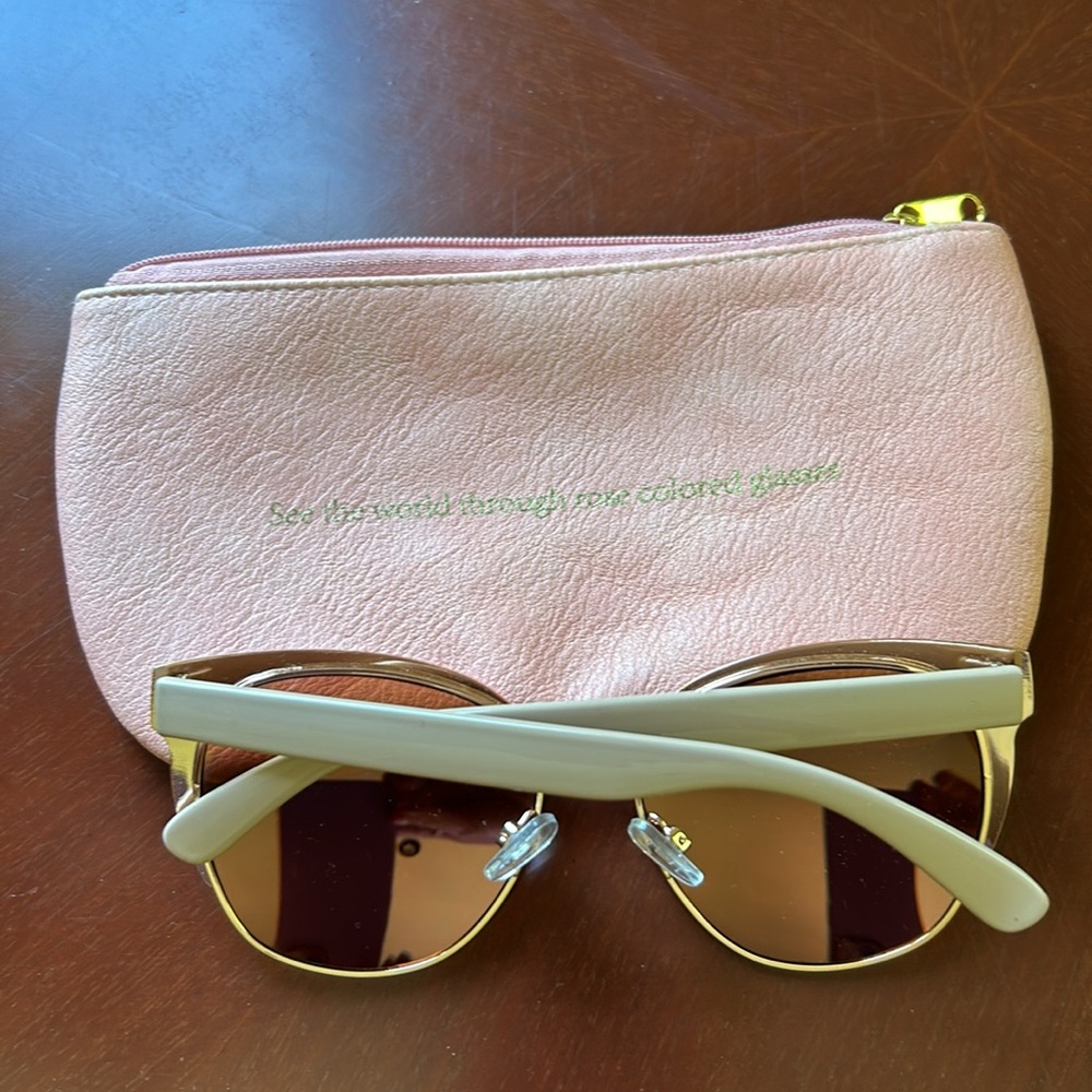 Pink sunglasses - Picture 3 of 3